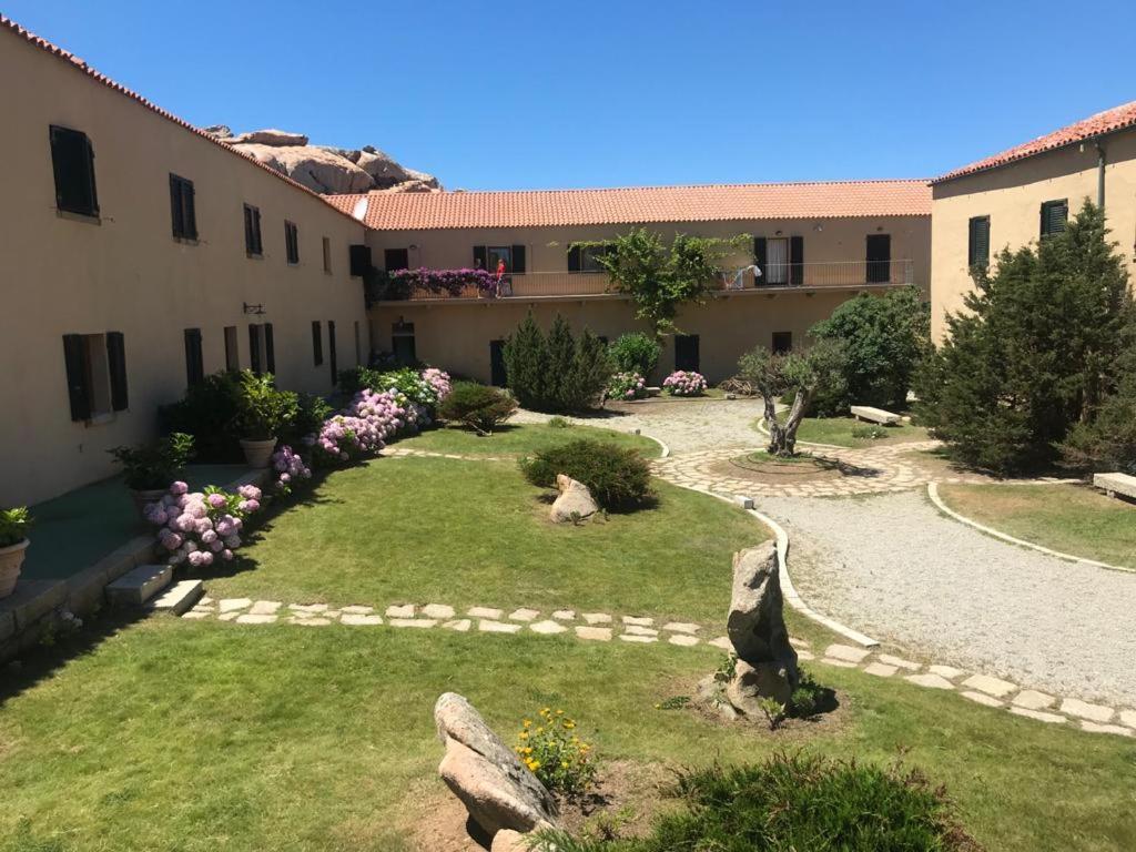 Residence Cala Francese - Case Sul Mare La Maddalena  Esterno foto
